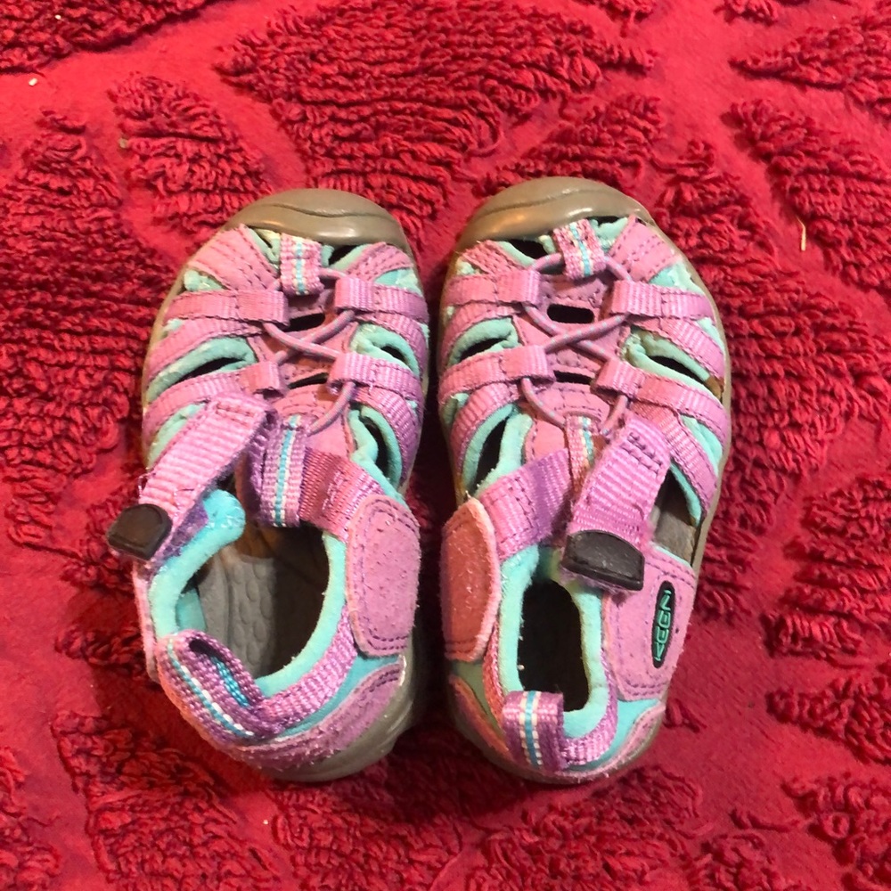 Keen shoes for little girls. Size 4 Toddler